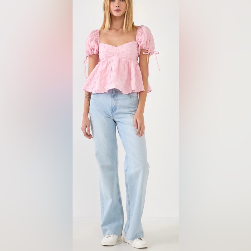 English Factory WOMEN'S WOVEN PUFF SLEEVE PEPLUM BLOUSE